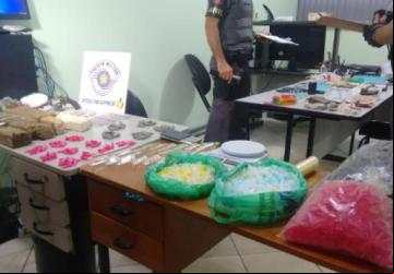 Operação da Polícia Militar apreende armas e 6 quilos de entorpecentes - Foto: Luis Nascimento