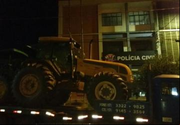 Polícia Civil detém quadrilha e recupera tratores roubados - Foto: Divulgação 