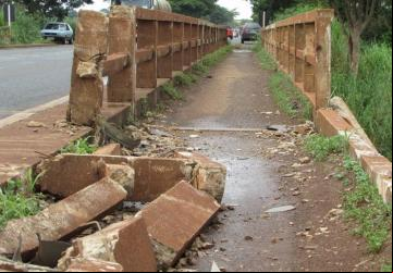 Ponte sobre o Rio Grande que liga Colômbia e Planura deve ser restaurada - Foto: Divulgação