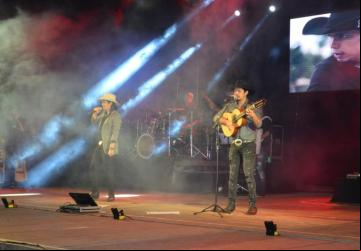 Show de Mayck & Lyan no palco principal da Feira Agropecuária de Colômbia - Foto: Portal NC