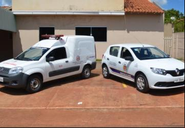 istração entrega dois novos veículos para saúde em Laranjeiras - Foto: 