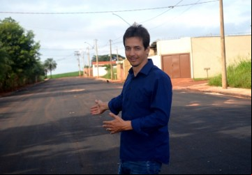 Prefeitura conclui asfalto no bairro Nelson Fernandes - Foto: 