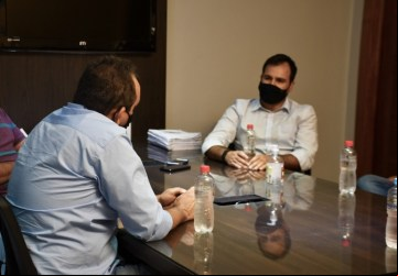 O encontro aconteceu no gabinete do prefeito - Foto: 