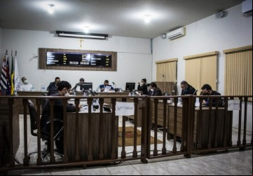 Vereadores aprovam reajuste salarial de 10% para servidores públicos - Foto: 