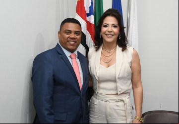 : Rosana Dorigon e Ricardo Palmeira tomam posse como vereadores