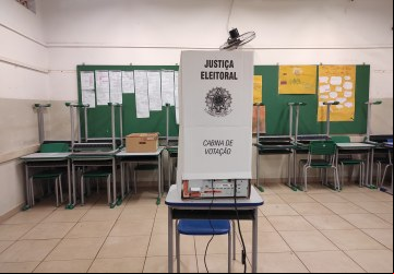 Bolsonaro vence Lula nas urnas de Colômbia por 37 votos