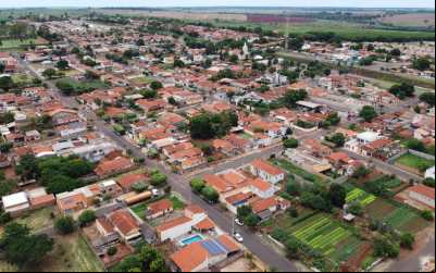 Metade da população de Colômbia se declara católica, aponta IBGE