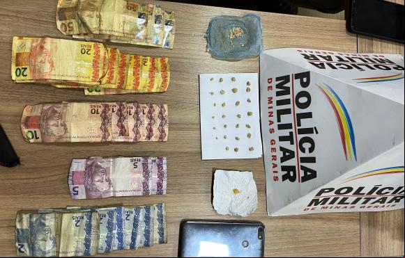 Polícia prende três homens por tráfico de drogas em Planura